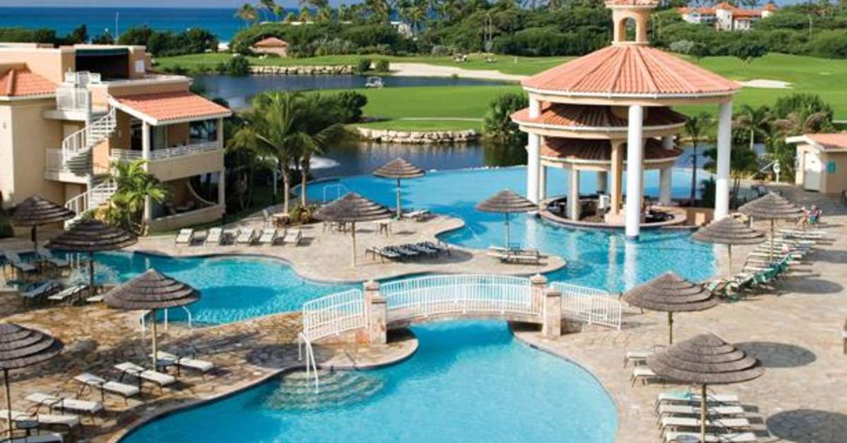 Een foto van een overzicht van Divi Village Golf & Beach Resort