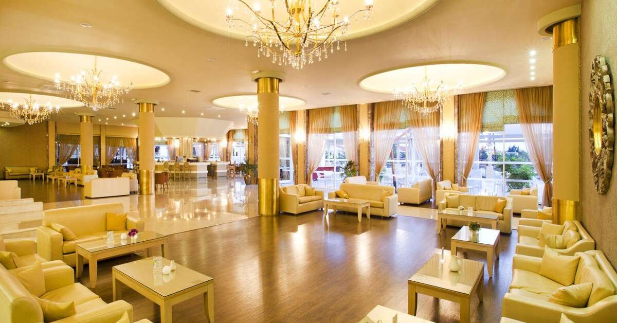 Een foto van het interieur van Kipriotis Village Resort