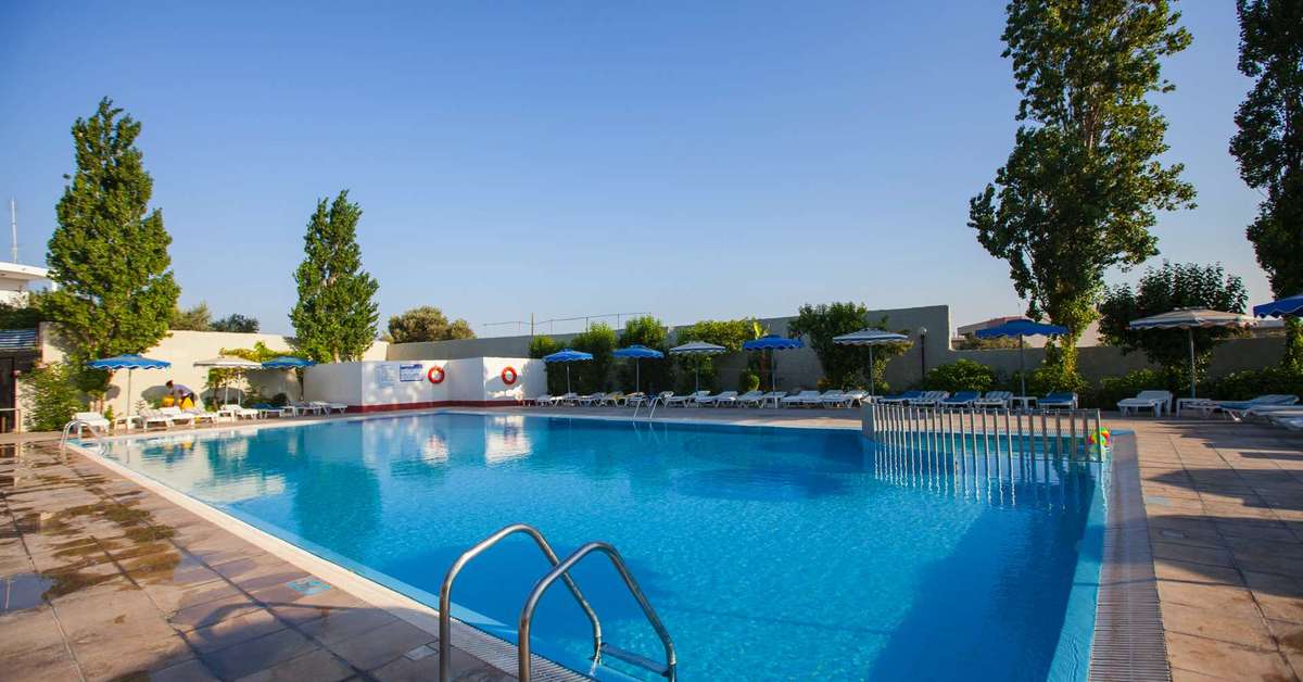 Een foto van het zwembad bij Lymberia Hotel