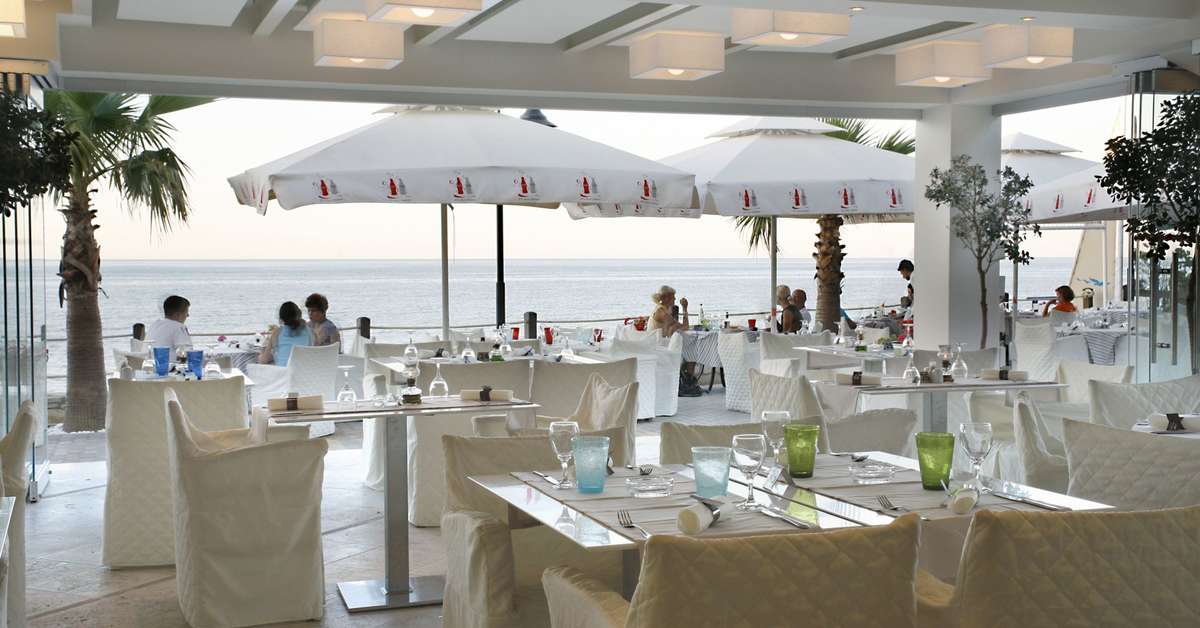 Ein Foto von den Einrichtungen im Glaros Beach Hotel