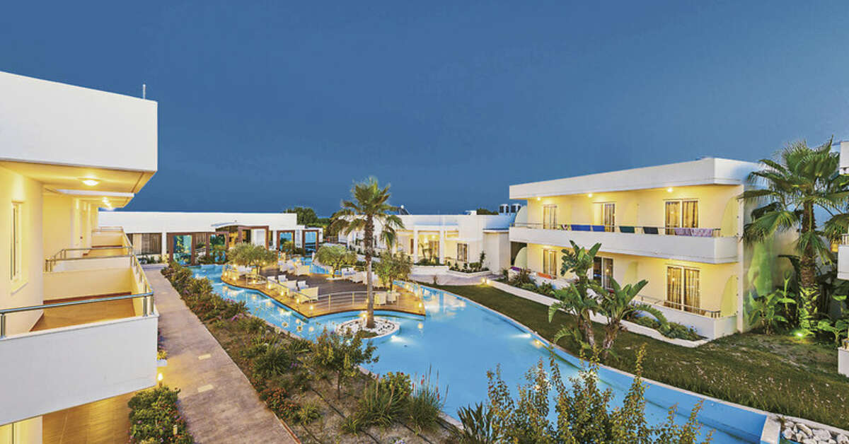 Een foto van het zwembad bij Afandou Bay Resort Suites