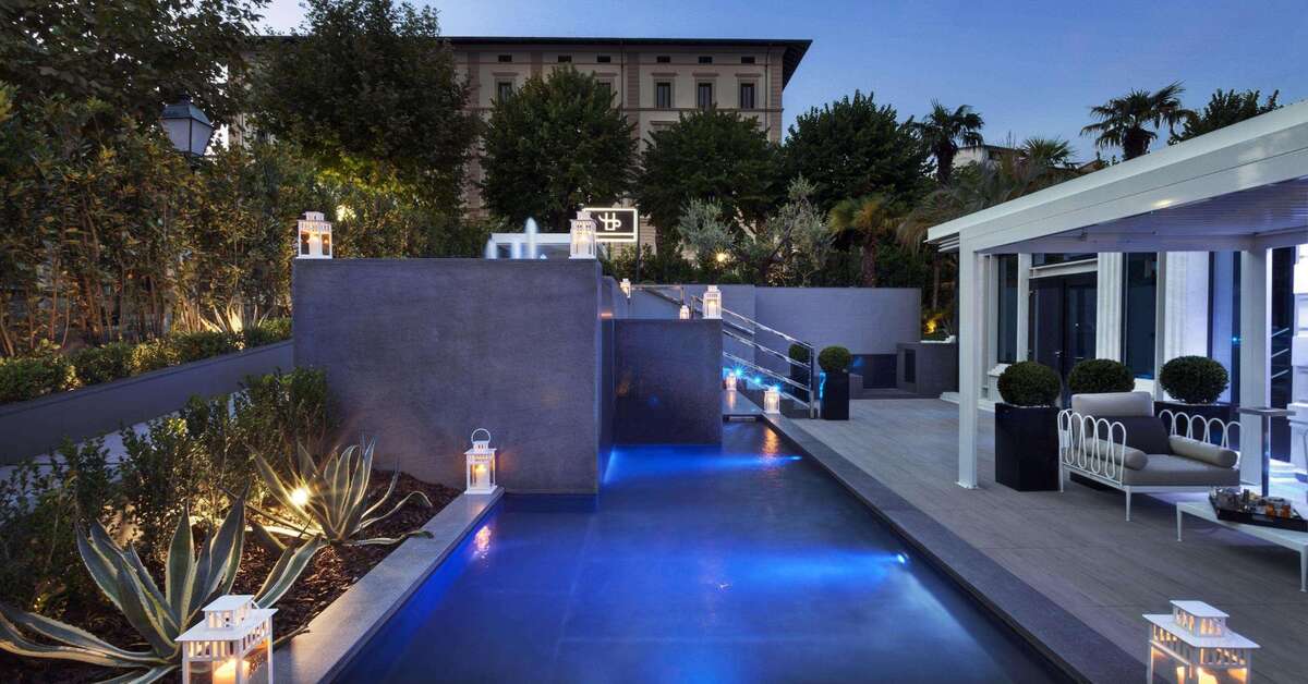 Een foto van het zwembad bij Hotel Montecatini Palace