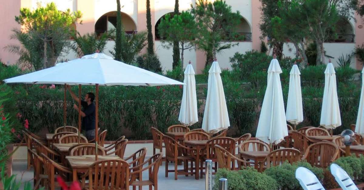 Een foto van het terras bij Residence Club Odalys Sognu di Mare
