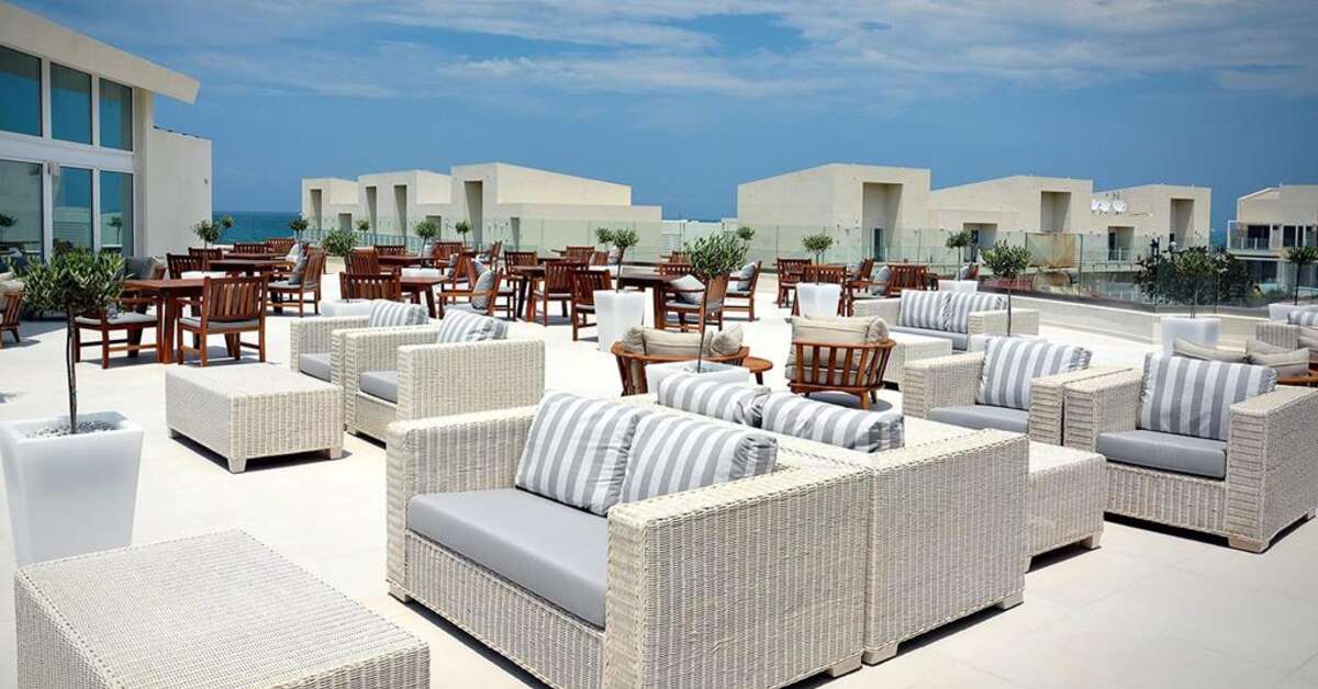 Een foto van het terras bij Insula Alba Resort & Spa