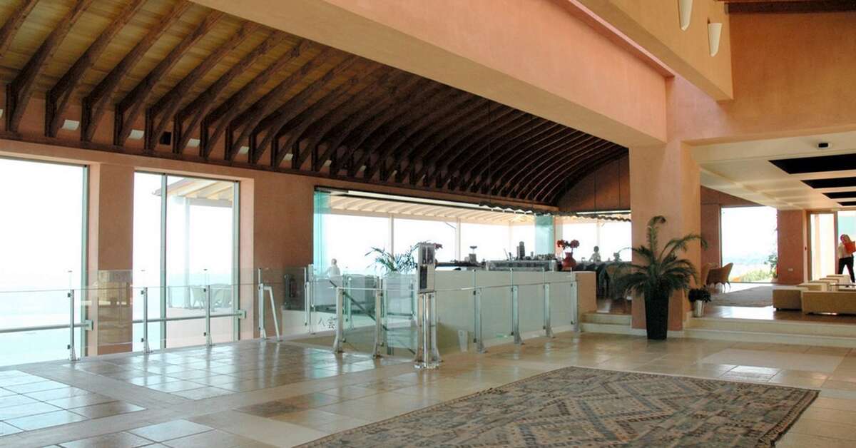 Een foto van het interieur van Ionian Blue