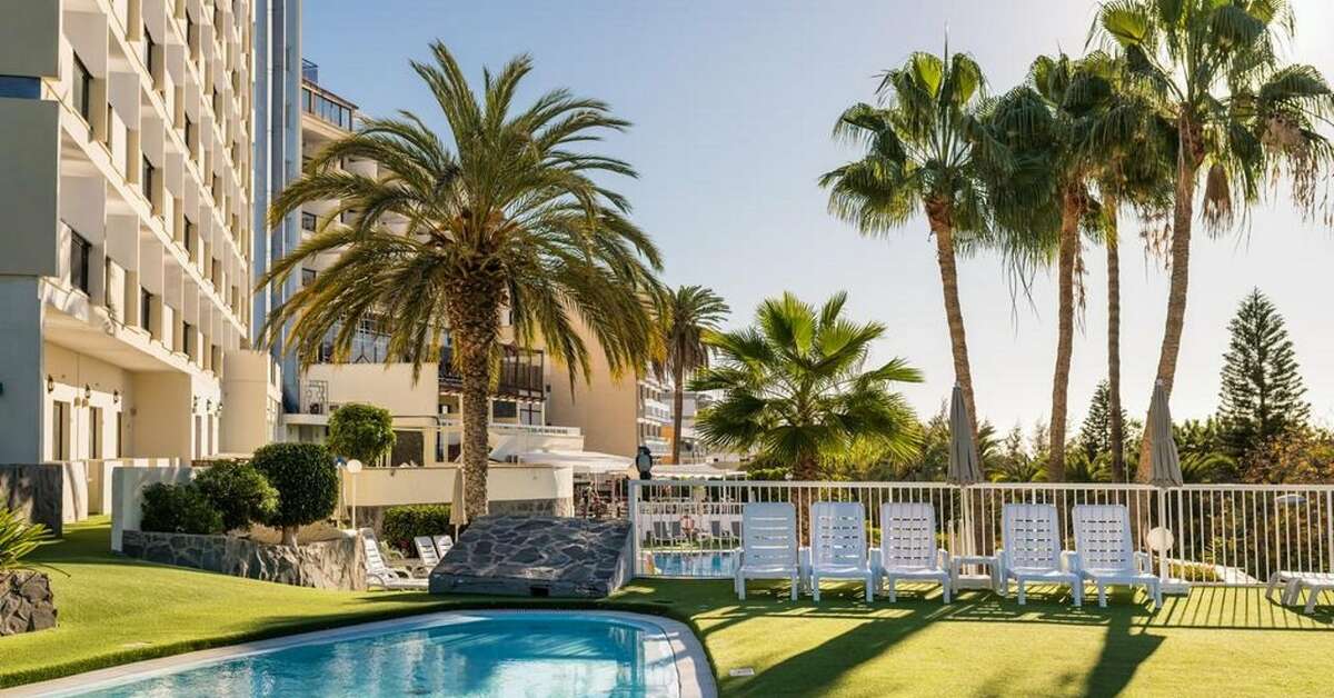 Een foto van het zwembad bij Hotel New Folias
