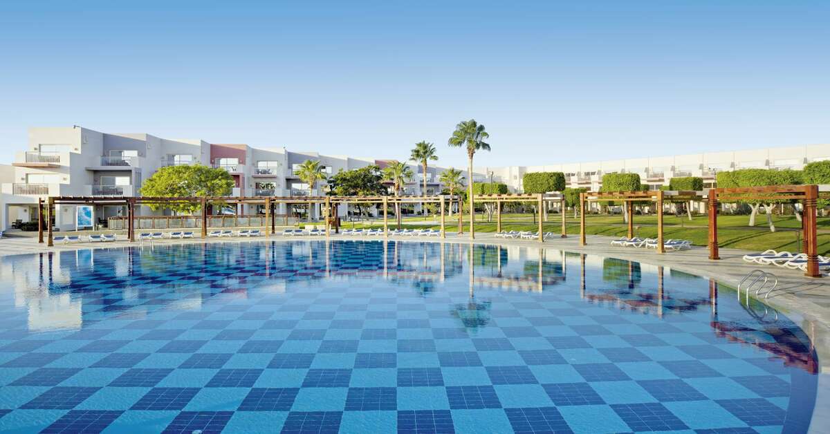 Een foto van het zwembad bij Sunrise Crystal Bay Resort
