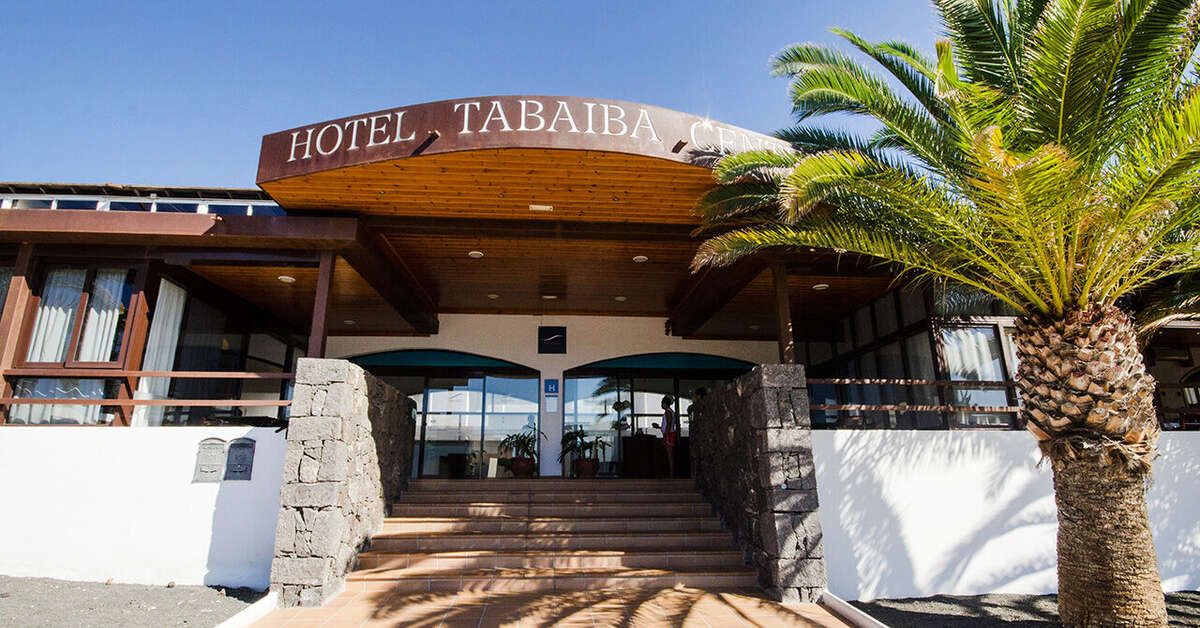Ein Foto von der Außenansicht des Hotel Tabaiba Center