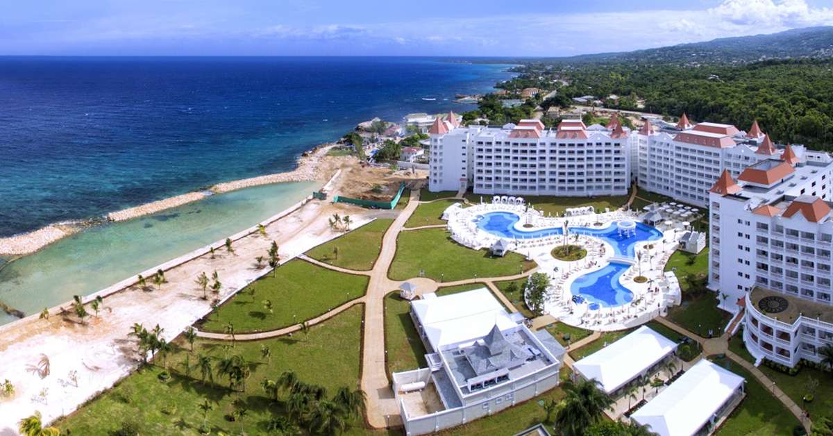 Een foto van de buitenkant van Luxury Bahia Principe Runaway Bay