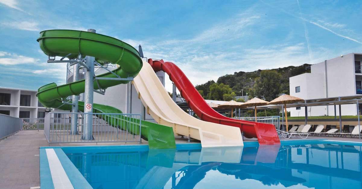 Een foto van het zwembad bij Evita Resort