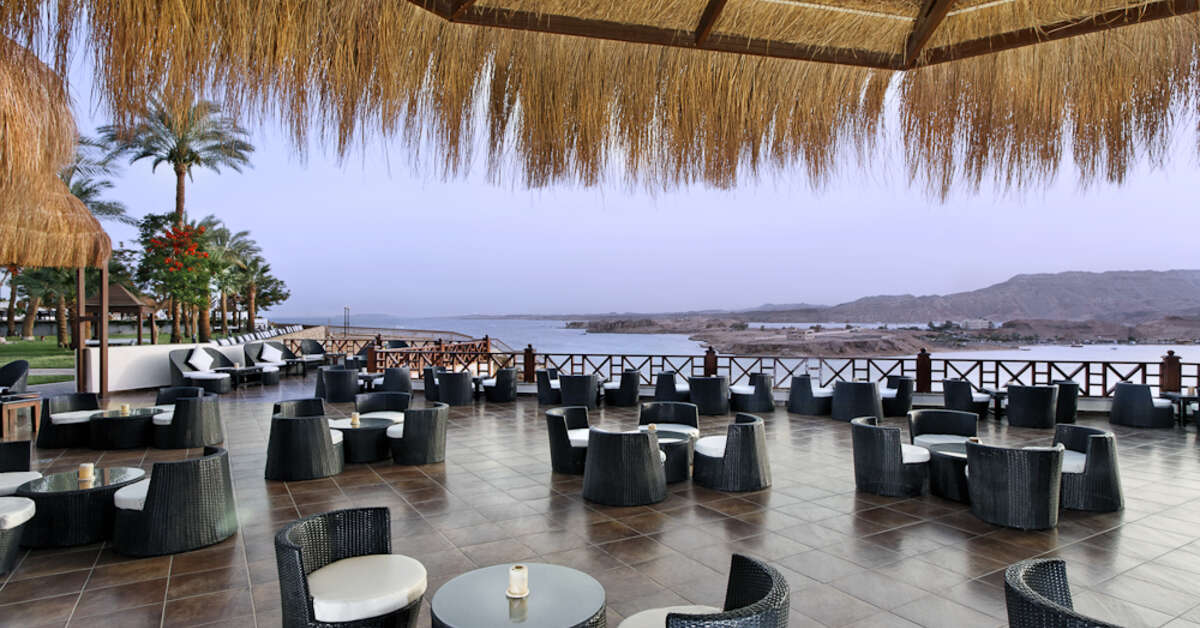 Een foto van het terras bij Albatros Sharm Resort