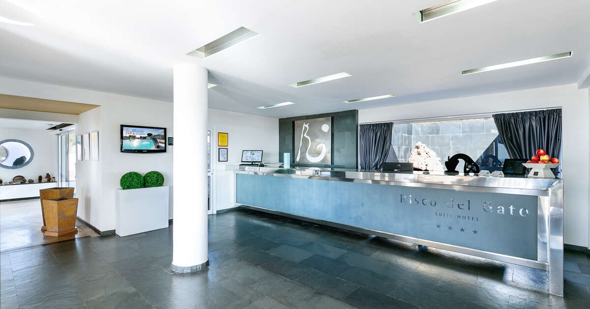 Een foto van het interieur van Hotel Livvo Risco del Gato Suites