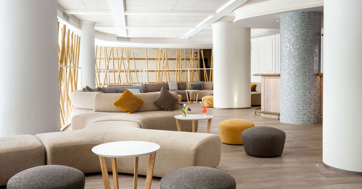 Een foto van het interieur van Hotel Tigotan Lovers & Friends