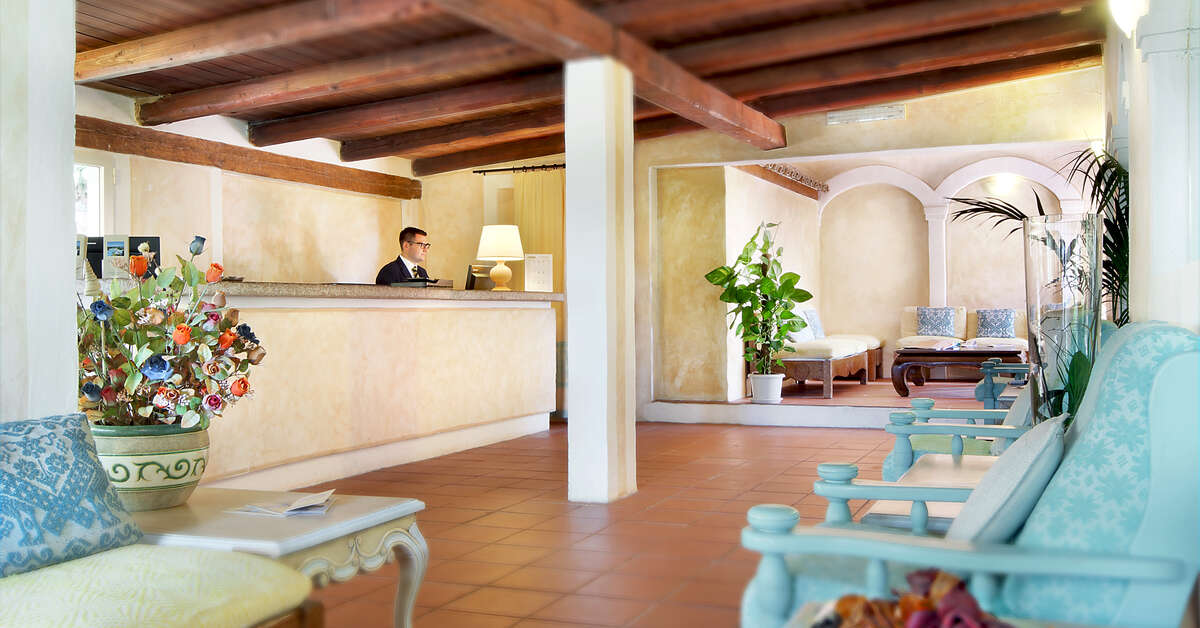 Ein Foto Colonna Hotel Du Golf