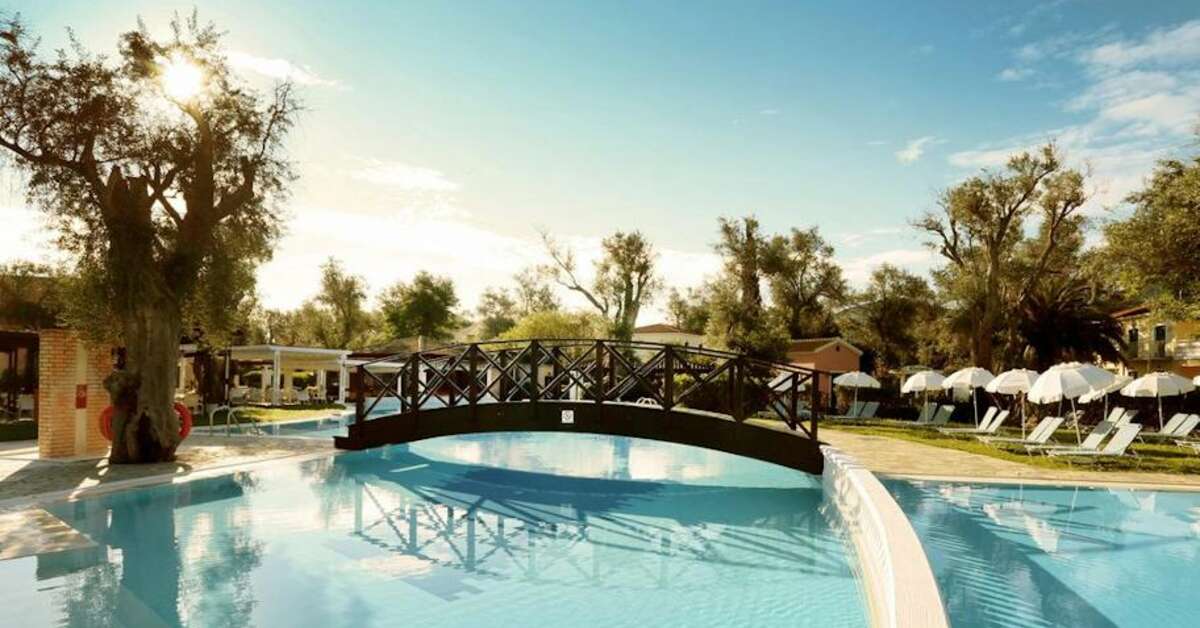 Een foto van het zwembad bij Sentido Apollo Palace