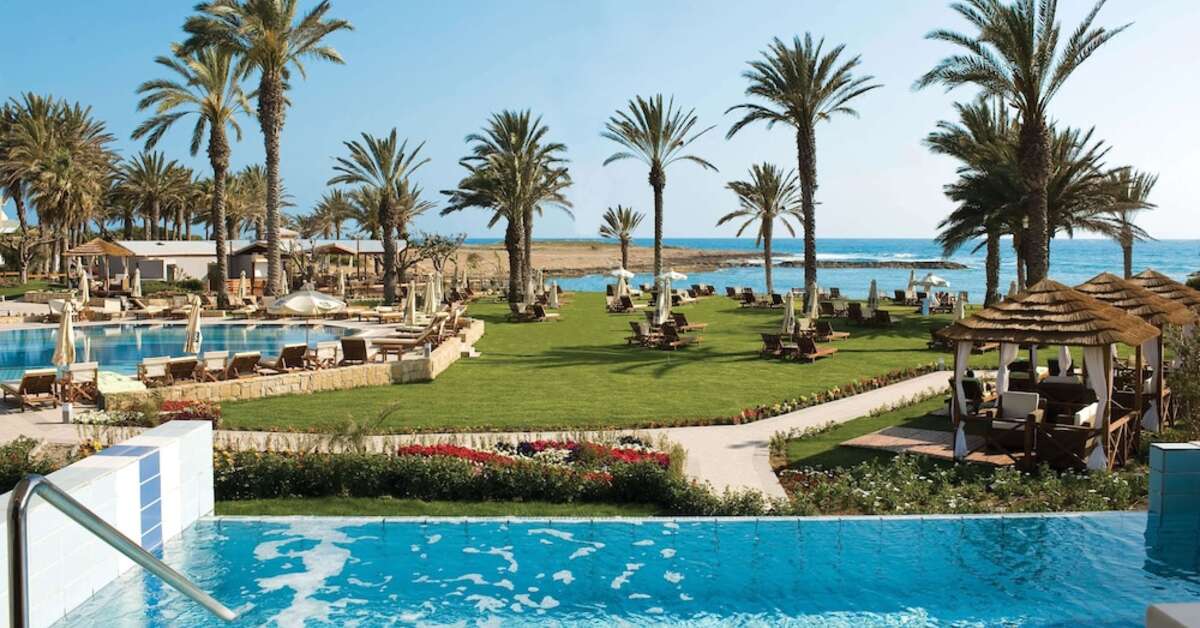 Een foto van het zwembad bij Constantinou Bros Asimina Suites Hotel