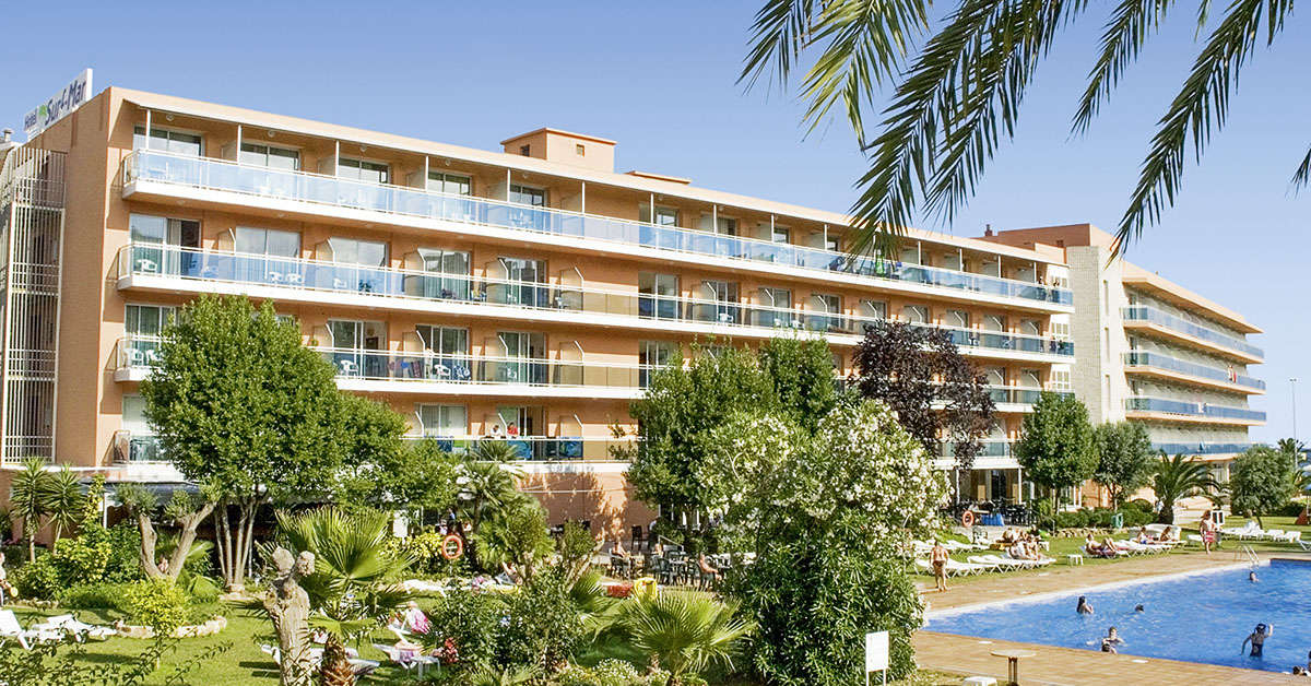 Een foto van het zwembad bij Hotel Surf-Mar by Samba Hotels