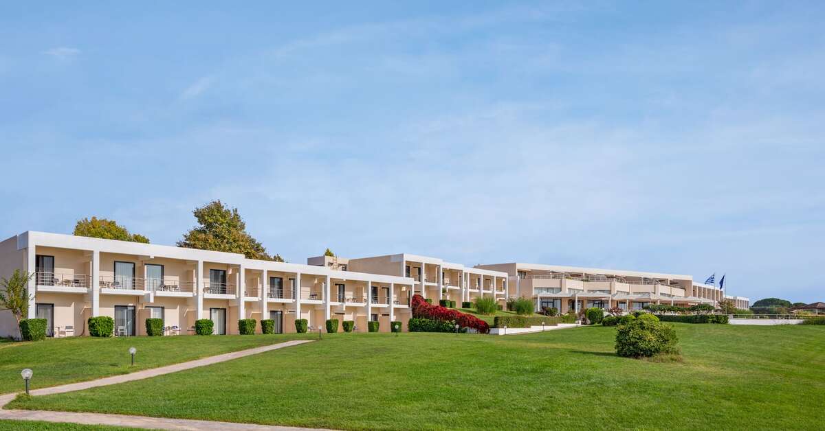 Ein Foto Ramada Plaza by Wyndham Thraki
