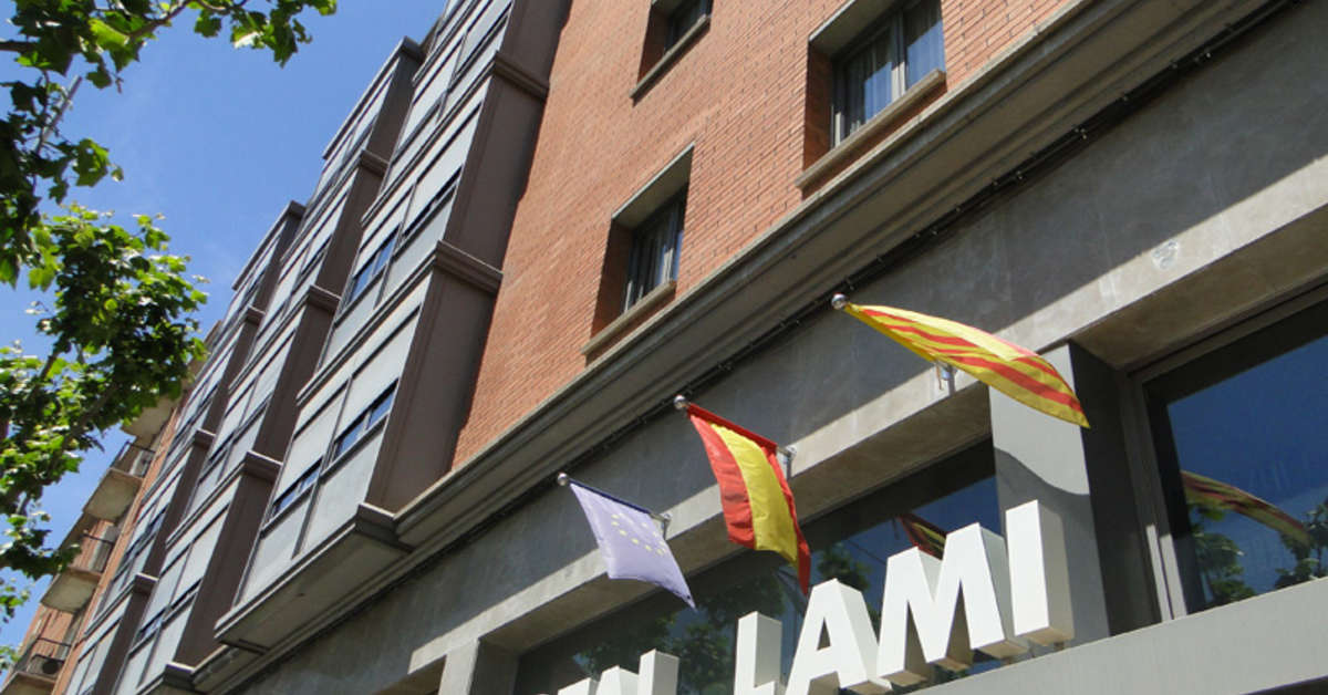 Een foto van de buitenkant van Hostal Lami