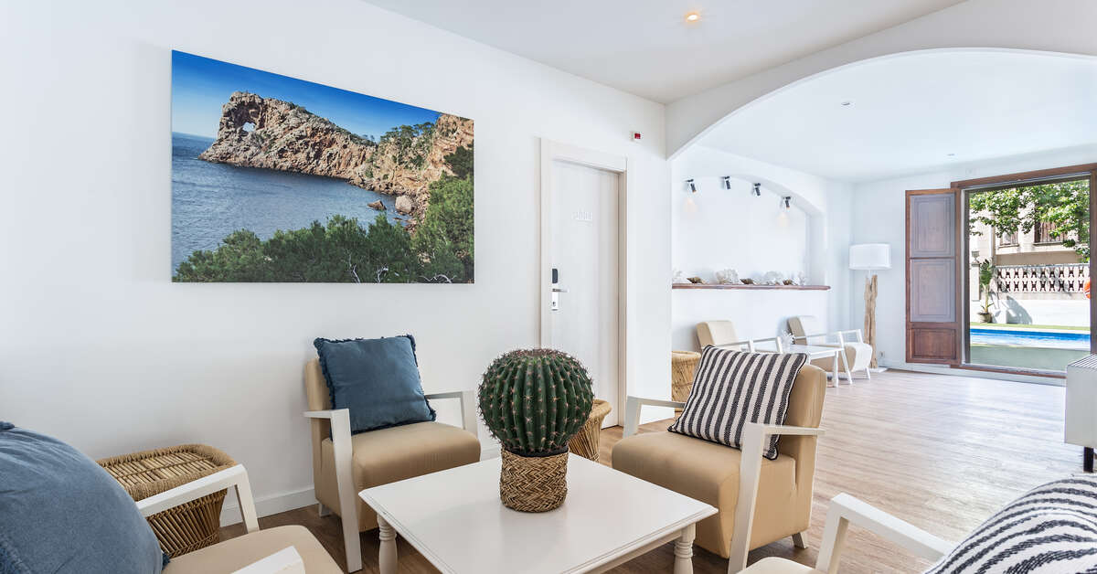 Een foto van het interieur van Fergus Style Soller Beach