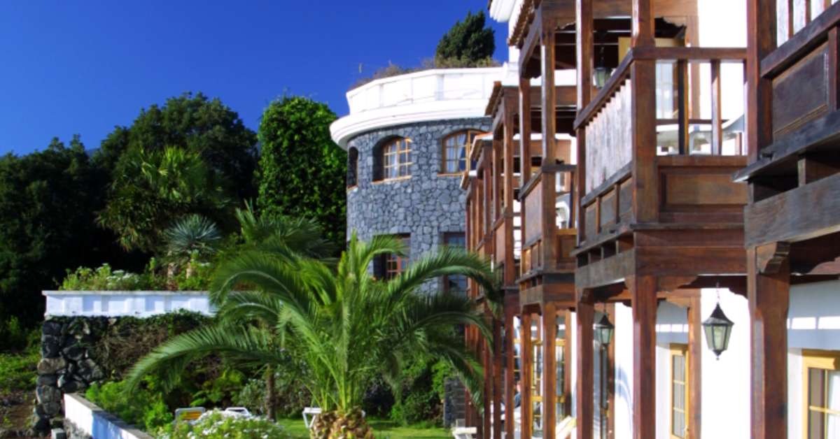 Een foto van de buitenkant van Hotel La Palma Romantica
