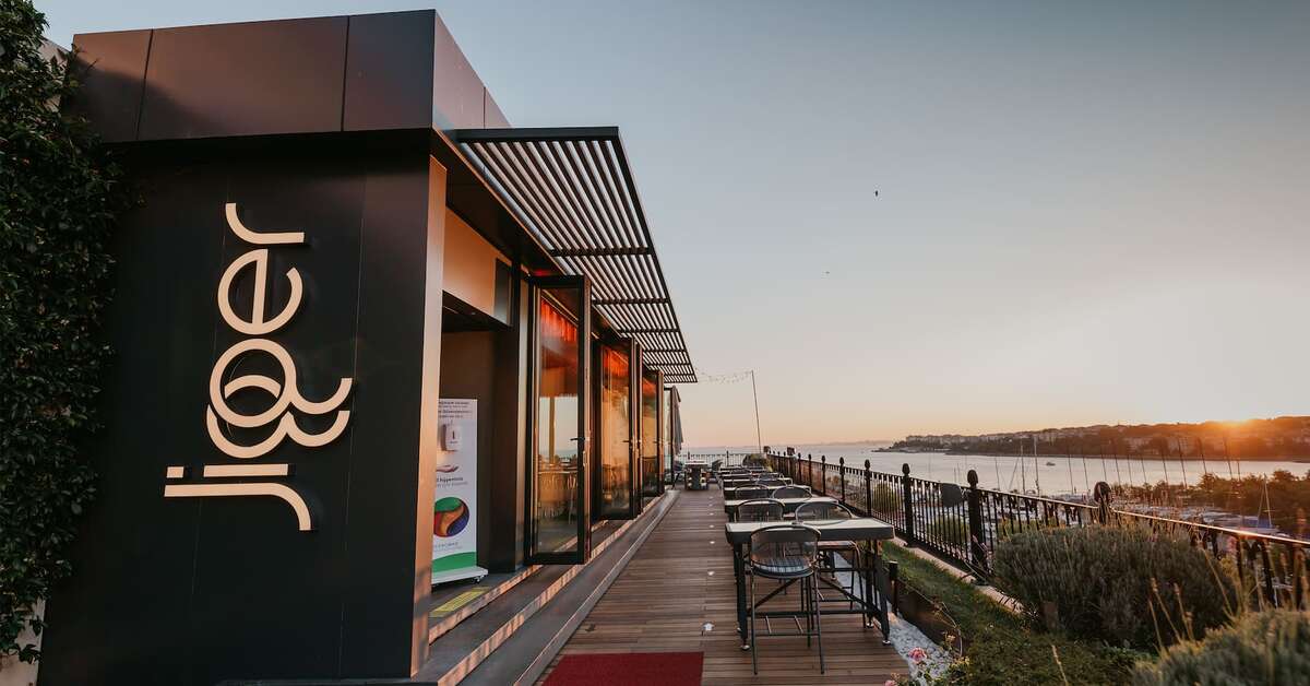 Een foto van Wyndham Grand Istanbul Kalamis Marina Hotel