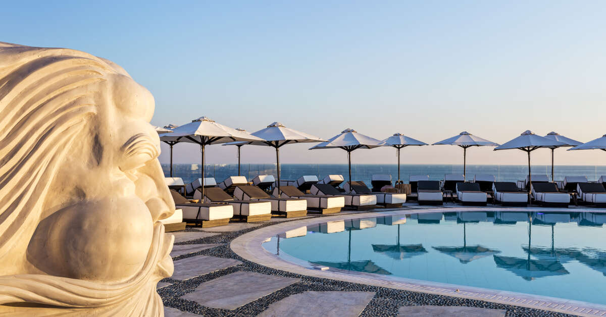 Een foto van het zwembad bij Myconian Imperial Resort