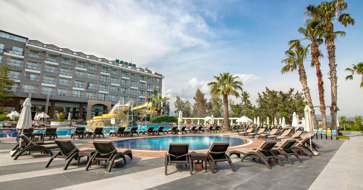 Een foto van het zwembad bij Hotel Eftalia Marin