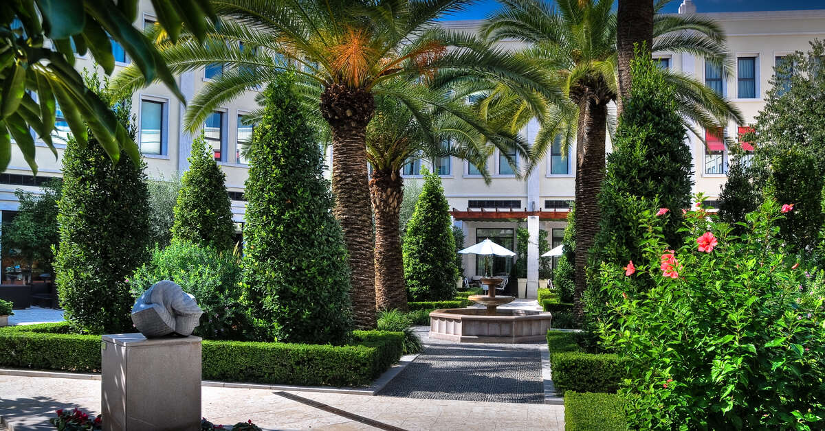 Een foto van het terras bij The Westin Valencia