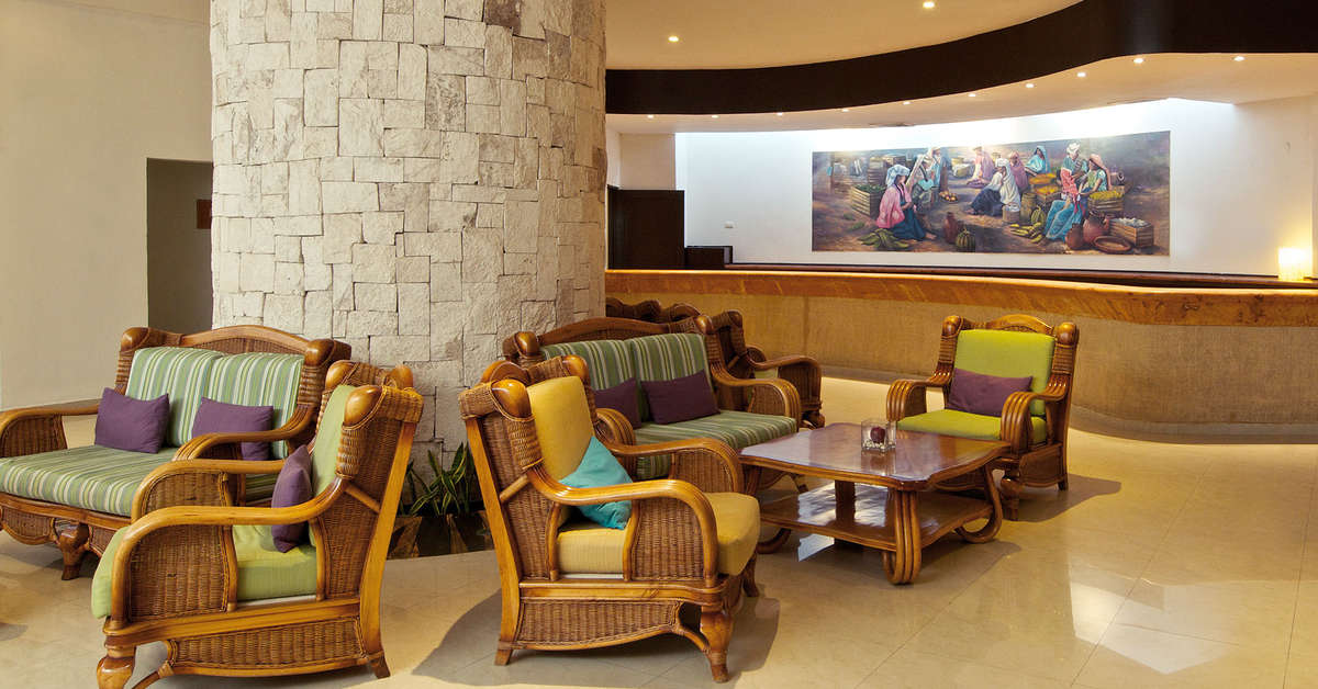 Een foto van het interieur van The Reef Playacar Resort