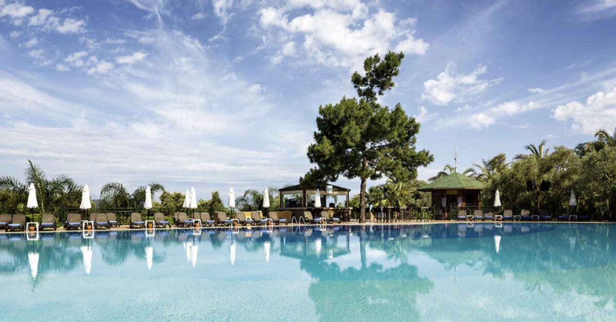 Een foto van het zwembad bij Rixos Premium Bodrum