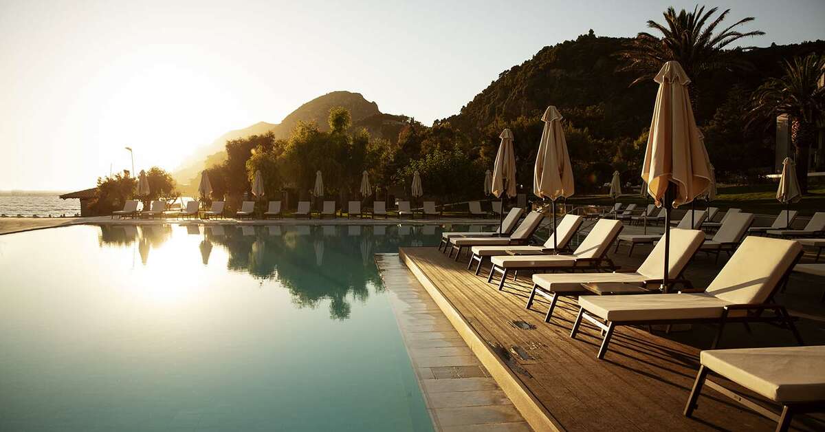 Een foto van het zwembad bij Domes of Corfu