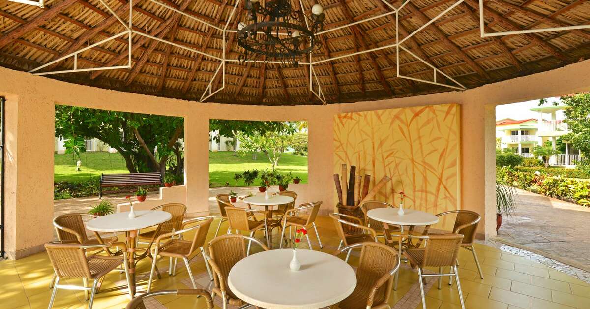 Ein Foto vom Innenbereich im Iberostar Tainos
