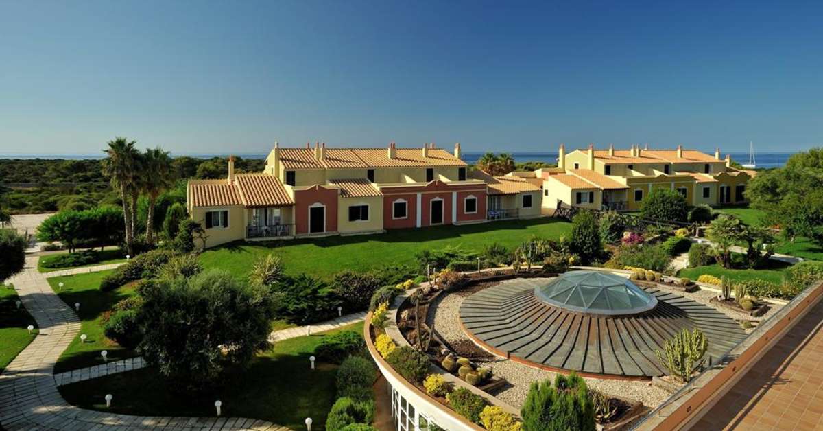 Ein Foto von der Außenansicht des Grupotel Playa Club