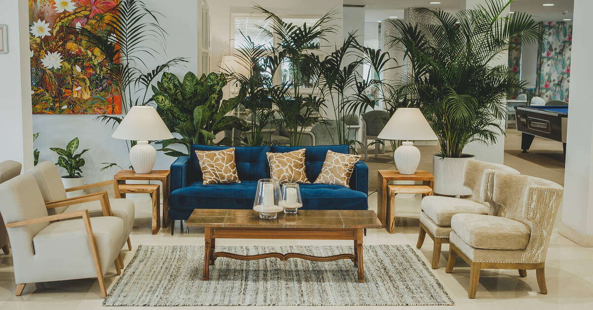 Een foto van het interieur van Hotel Alay