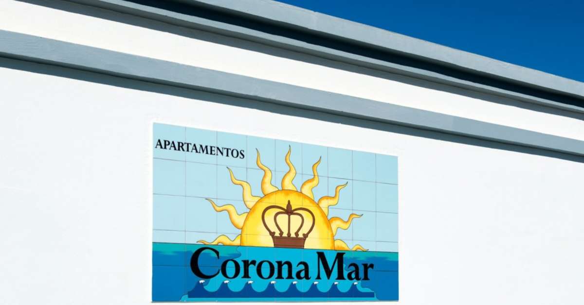 Een foto van de buitenkant van Corona Mar