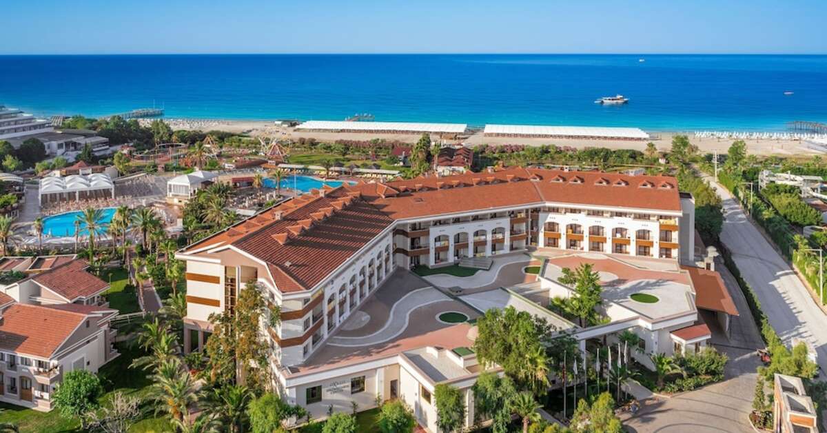Ein Foto von der Außenansicht des Club Hotel Turan Prince World