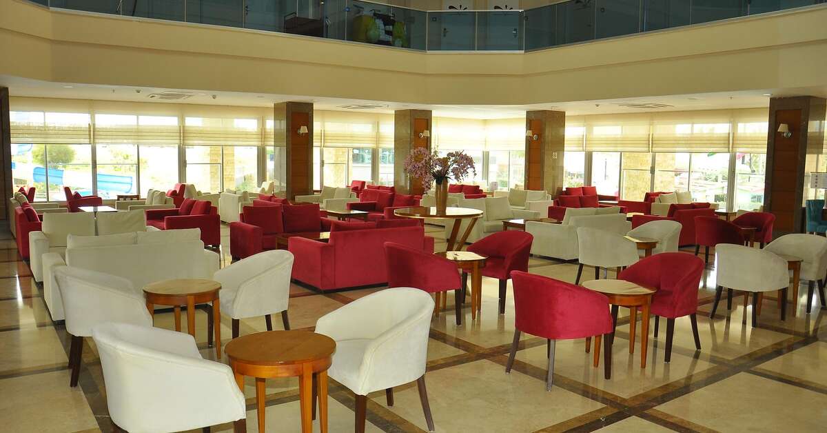 Een foto van het interieur van Ramada Resort By Wyndham Side