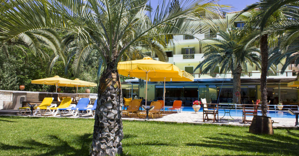 Een foto van het zwembad bij Cleopatra Beach