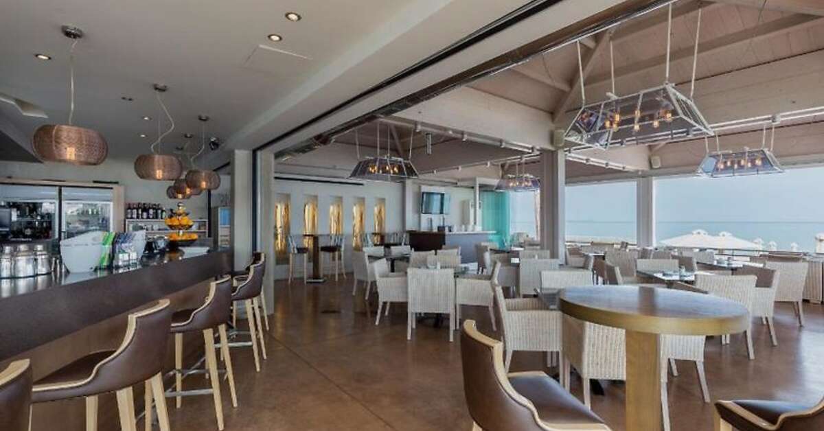 Ein Foto von den Einrichtungen im Acharavi Beach Hotel