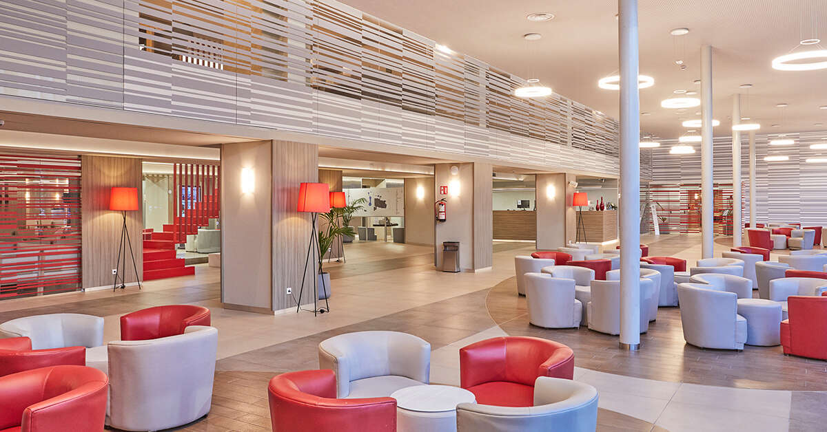 Ein Foto BG Tonga & Suites Tower Design Hotel