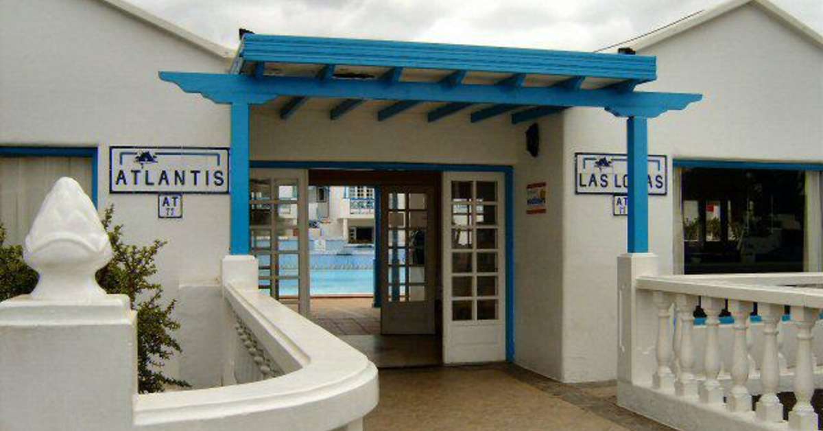 Een foto van de buitenkant van Appartementen Atlantis las Lomas