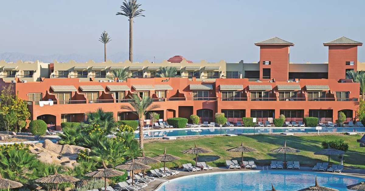 Ein Foto vom Pool im Coral Sea Holiday Village Red Sea