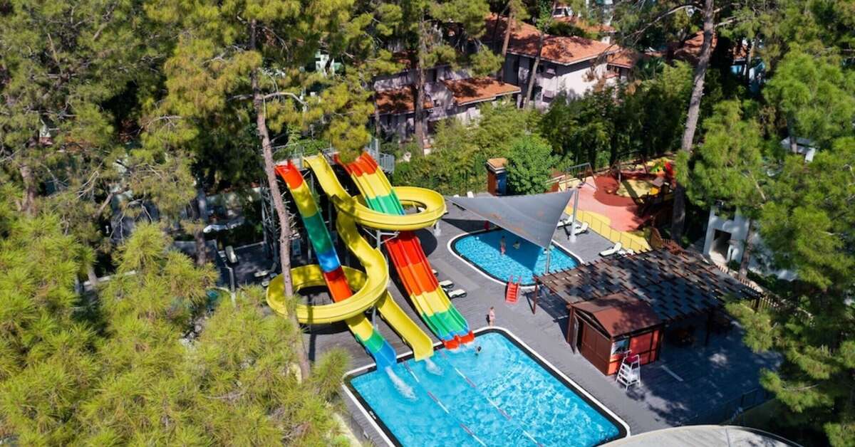 Een foto van het zwembad bij Seven Seas Hotel Life