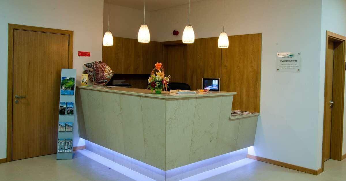 Een foto van het interieur van Aparthotel Atlantida Mar