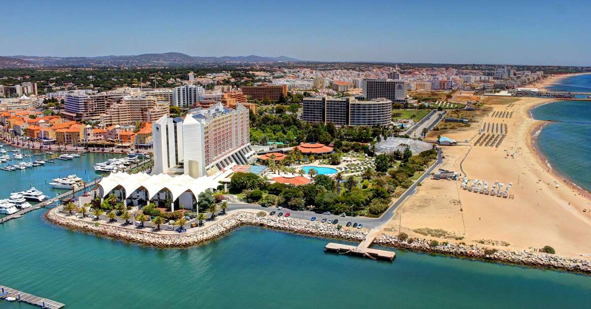 Een foto van de buitenkant van Tivoli Marina Vilamoura Hotel