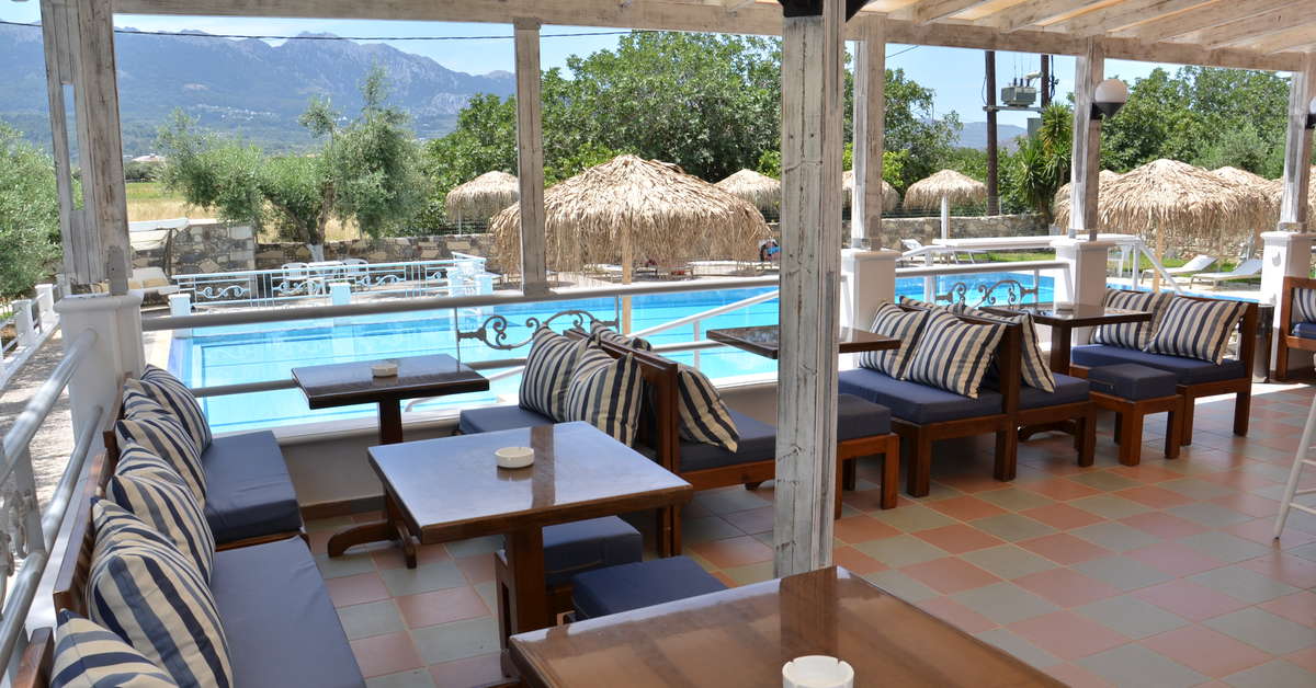 Ein Foto von der Terrasse im Blue Nest Hotel