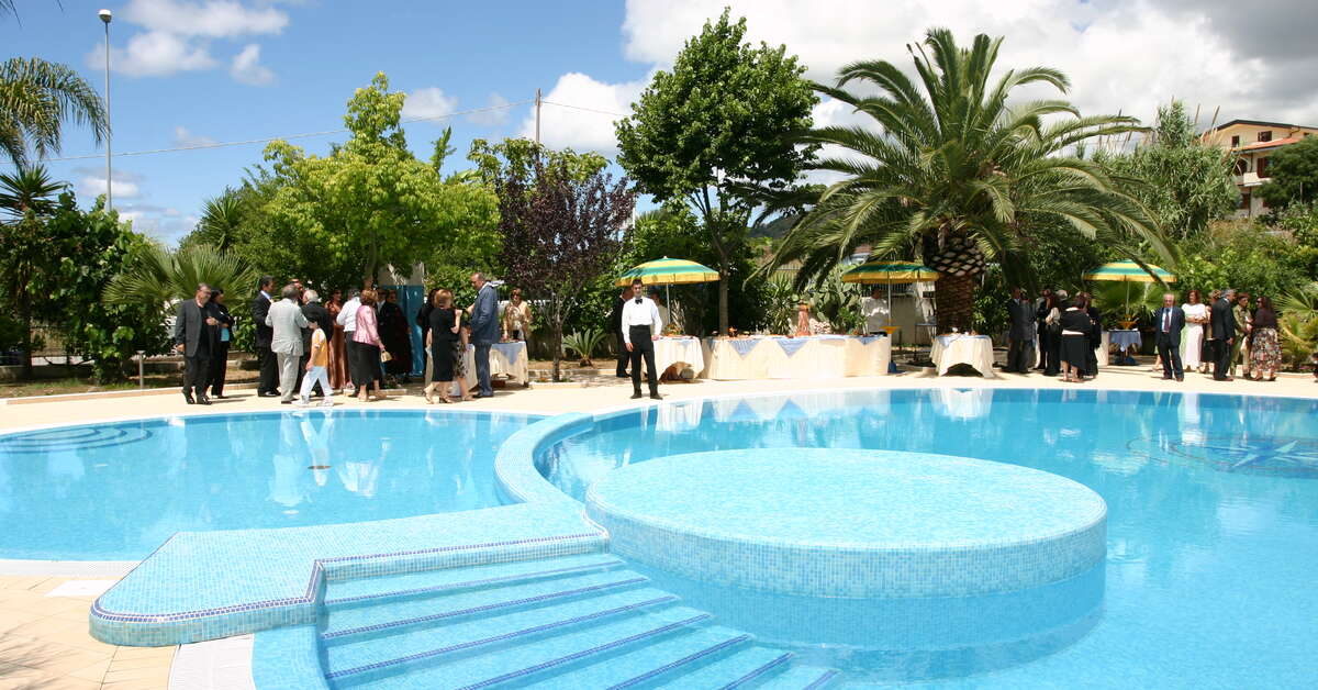 Ein Foto vom Pool im La Bussola Hotel