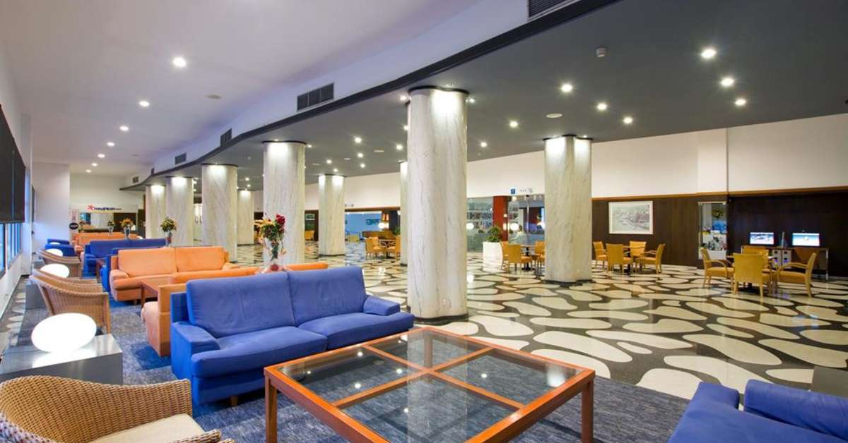 Een foto van het interieur van Hotel Pez Espada