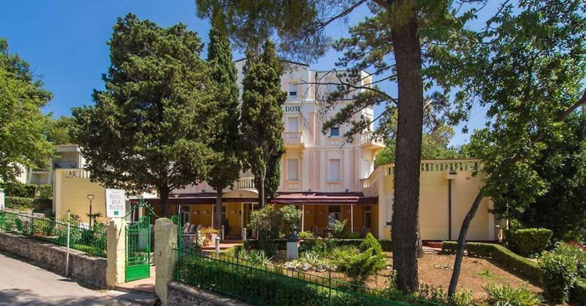 Een foto van de buitenkant van Hotel Villa Ruzica